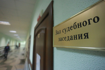 Две пьяные девушки-подростка в Татарстане угнали авто и попали в ДТП