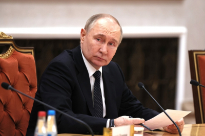 Путин опять выигрывает: ВМС США бессильны против тактики Ирана в Ормузском проливе