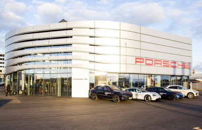 В Астане открылся дилерский центр Porsche