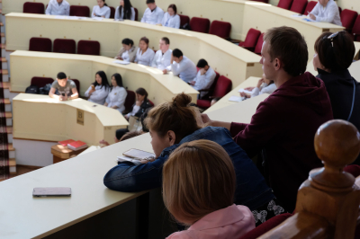 Живи и учись