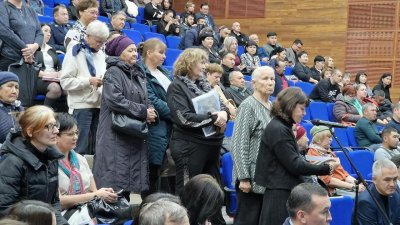 Жители пришли с вопросами к акиму Темиртау (видео)