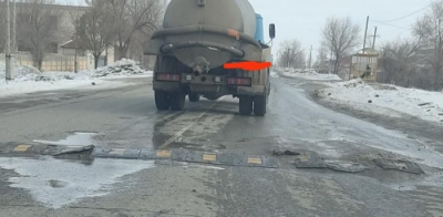 Народный репортер. Лежачие полицейские возле школы в плачевном состоянии