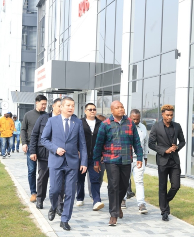 Кыргызстан и Гана наметили пути футбольного сотрудничества