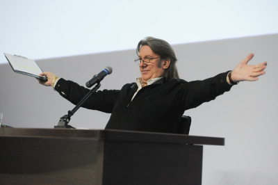 Юрий Лоза заявил, что искусственный интеллект поет лучше человека