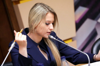 Лантратова заявила, что международная пресса лжёт об ударе ВСУ по колледжу в ЛНР