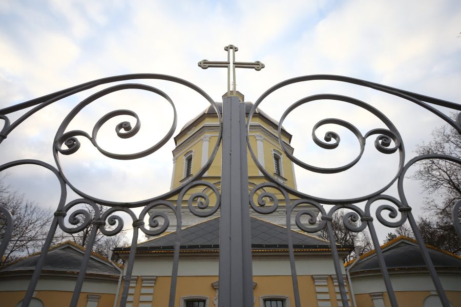 В РПЦ призвали к деликатности в шутках на религиозную тему