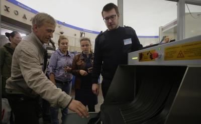 Юристы объяснили, когда проверка телефона в метро будет нарушением закона