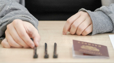 Хасавов заявил, что ИИ вынуждает ввести устную часть в ЕГЭ