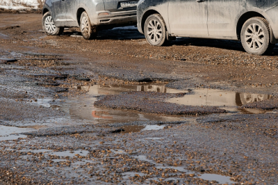 &laquo;Заплатка на заплатке&raquo;: челнинцы жалуются на состояние улицы Аэродромная