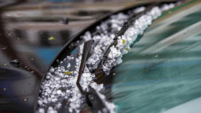 Град в ВКО разбил машин на 280 млн тенге