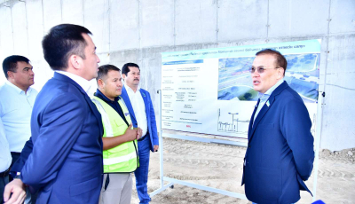 Мажилисмен проверил строительство нового транспортного путепровода в Шымкенте