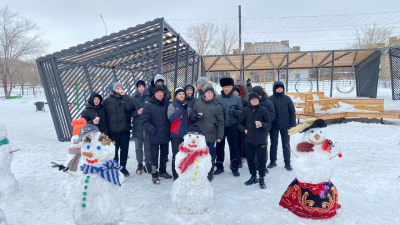 80 снеговиков слепили жители Сарани в честь юбилея города