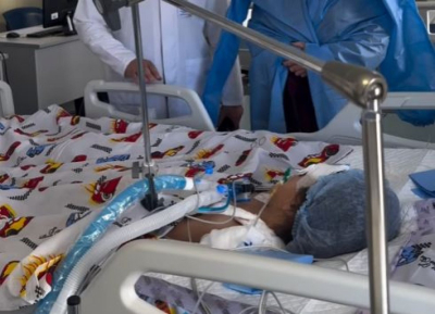 Глава Минздрава посетила детей, пострадавших при ДТП в области Абай