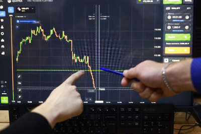 Греф призвал снизить ключевую ставку Центробанка