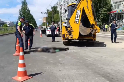 Появились новые подробности гибели женщины под колесами трактора в Казани