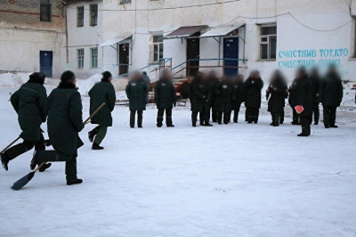 Заключенный на Алтае получил 5,5 лет за ожог сотрудника колонии
