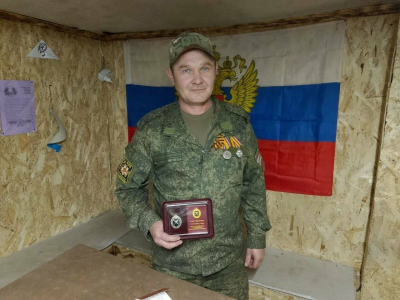 Боец СВО из Татарстана получил медаль и благодарность командования