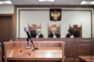 Психолог объяснил тренд на судебный туризм