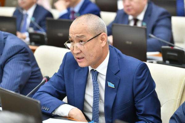 Единой религией для всех должен быть ислам — депутат Едил Жанбыршин