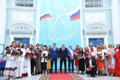Выпускница педуниверситета Челнов выступила на первом всероссийском балу педагогов