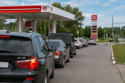 С 1 августа вводятся новые правила на АЗС: что изменится для водителей